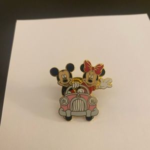 Mickey and Minnie Mouse Disney Trading Pin